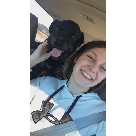 Meet your Posher, Genevieve - Picture 3 of 5